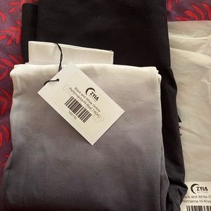 Zyia performance black and white ombré leggings